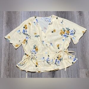 MNG Basics Women’s Yellow Cropped Floral Blouse Size 6